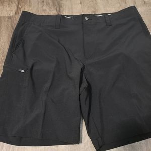Men's Callaway golf shorts
